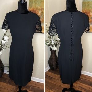 Donna Morgan Blk Crepe Sheath Dress w/Chiffon Bead